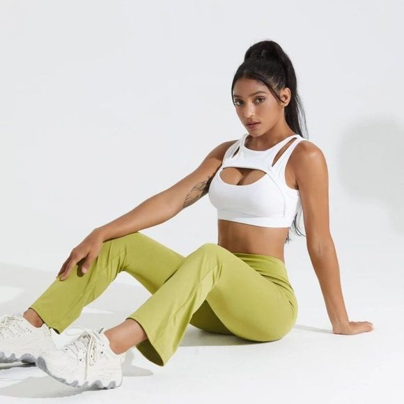 Crossover Flare Legging - Flare - Activity Legging - Crossover Waist - Work out - Picture 6 of 7